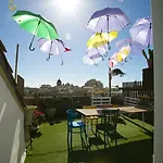 Due Passi Dal Centro Frühstückspension 4*