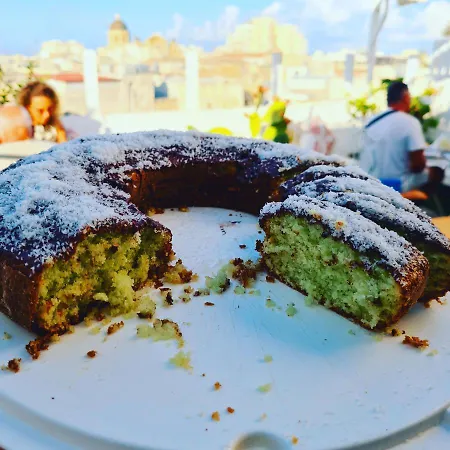 Alojamento de Acomodação e Pequeno-almoço Due Passi Dal Centro 2*
