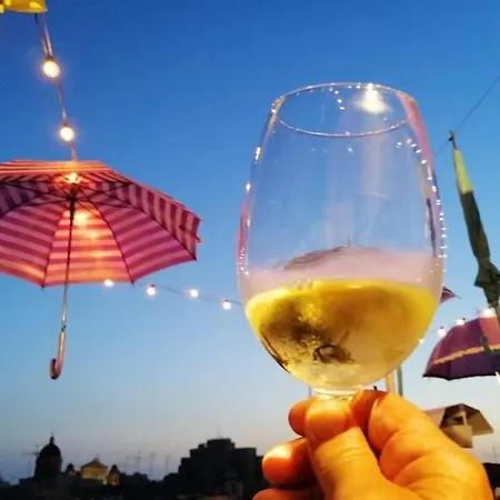 Due Passi Dal Centro ベッド・アンド・ブレックファスト マルサラ