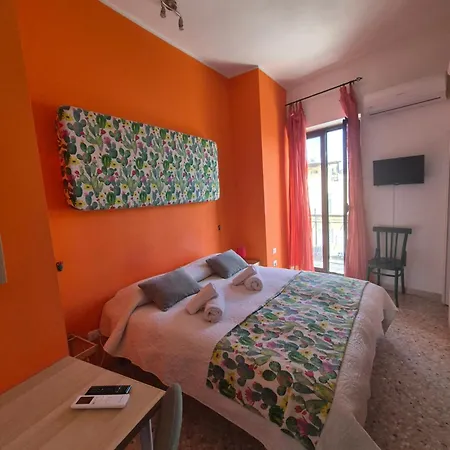 Due Passi Dal Centro ベッド・アンド・ブレックファスト 3*