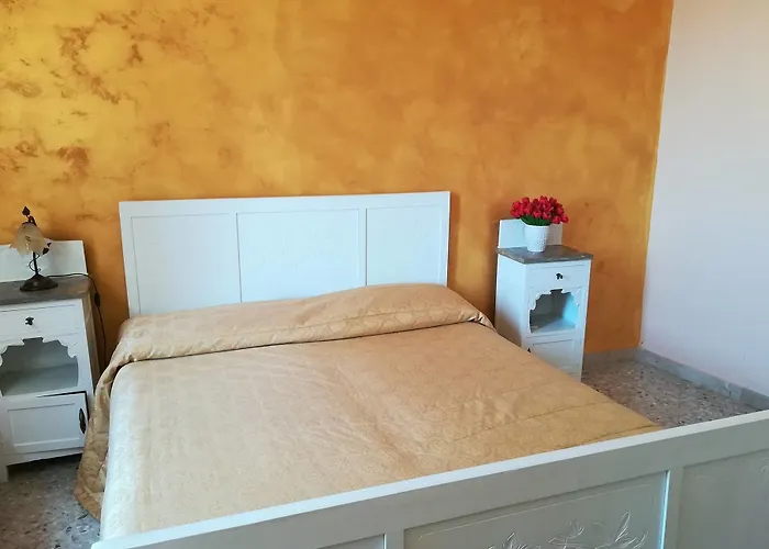 Due Passi Dal Centro マルサラ