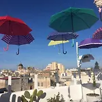 Due Passi Dal Centro