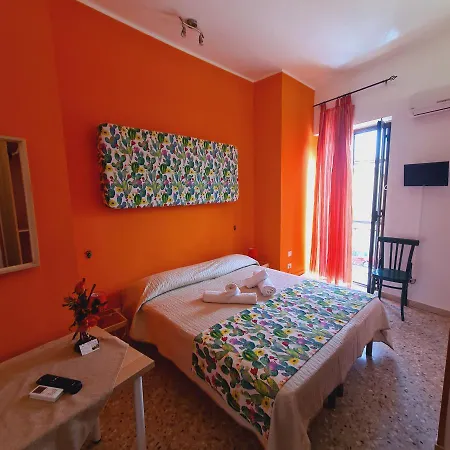 住宿加早餐酒店 咫尺城中央酒店