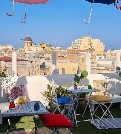 咫尺城中央酒店 3*