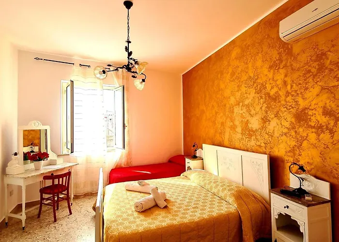 Due Passi Dal Centro Oda ve Kahvaltı Marsala